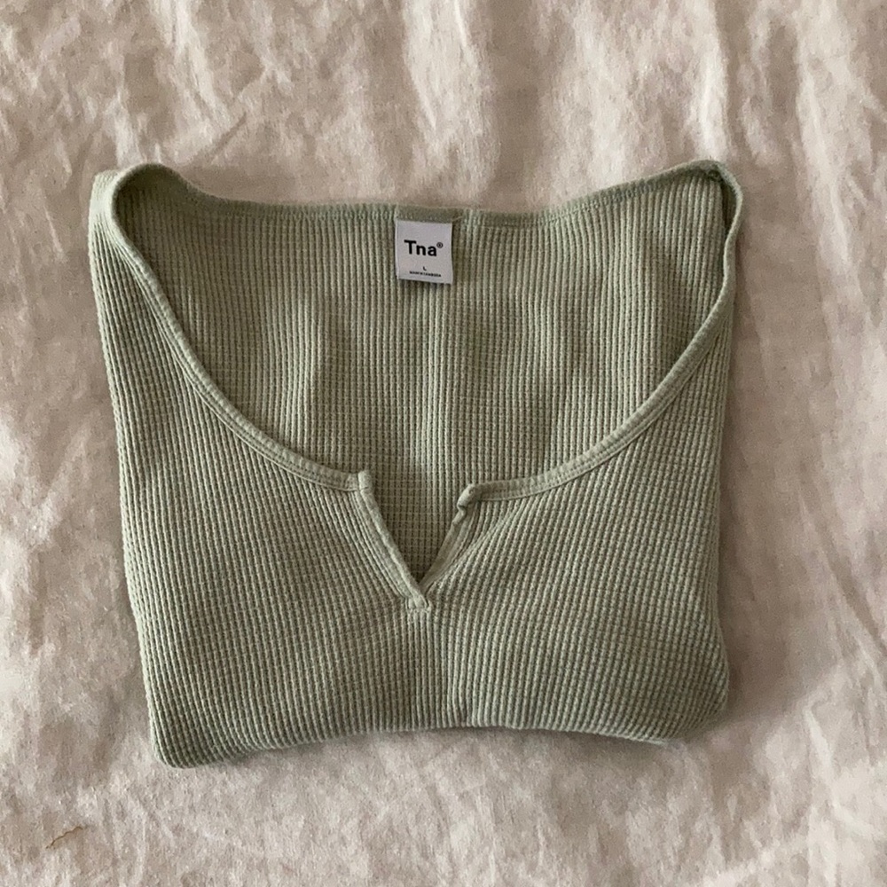✨ Aritzia TNA Cropped Waffle Long Sleeve Sz L